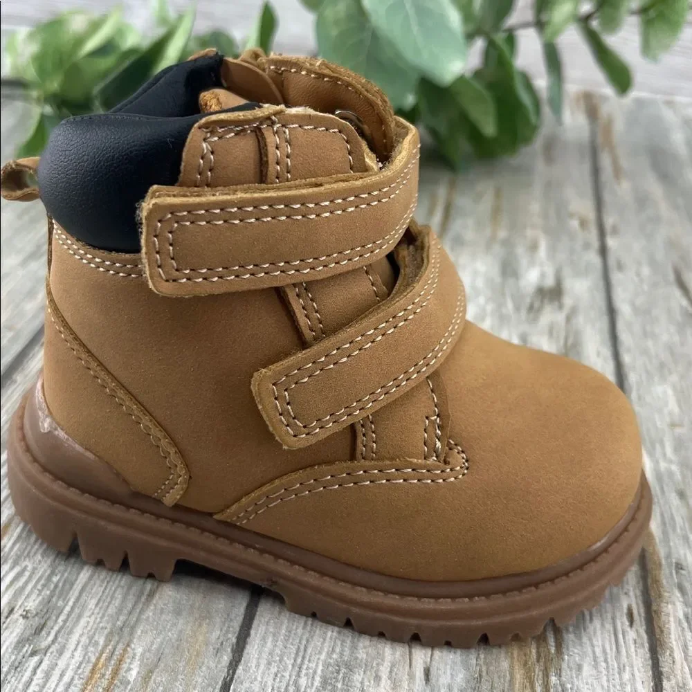 Baby Boys Tucker Boots Shoes Size 4